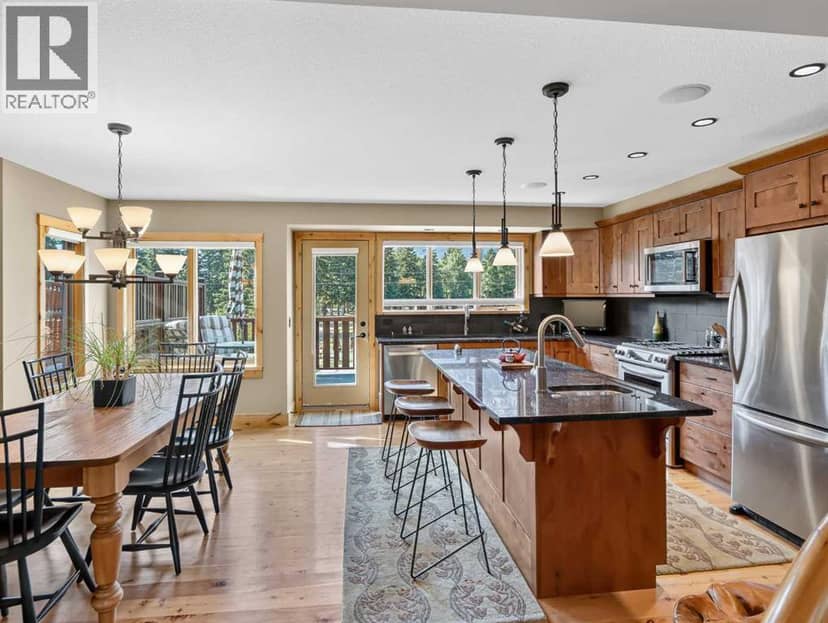 617 7 Street, Canmore, photo 2