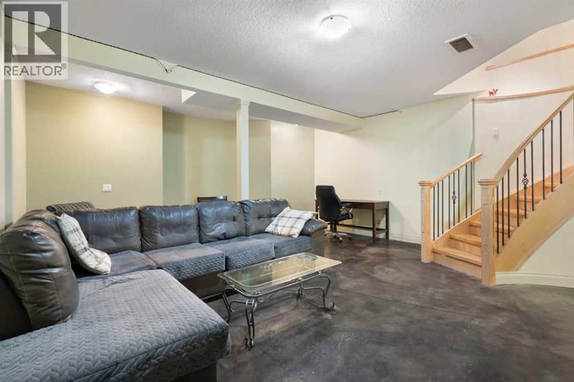 2323 22 Avenue SW — photo 34 of 40