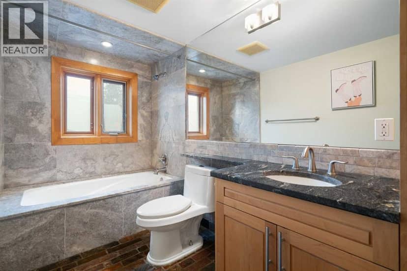 2323 22 Avenue SW — photo 32 of 40