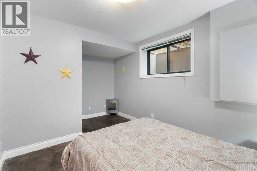 2323 22 Avenue SW — photo 37 of 40