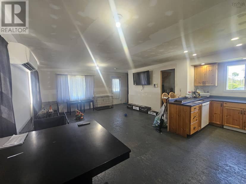 142 Birch Grove Road, Port Morien, photo 4