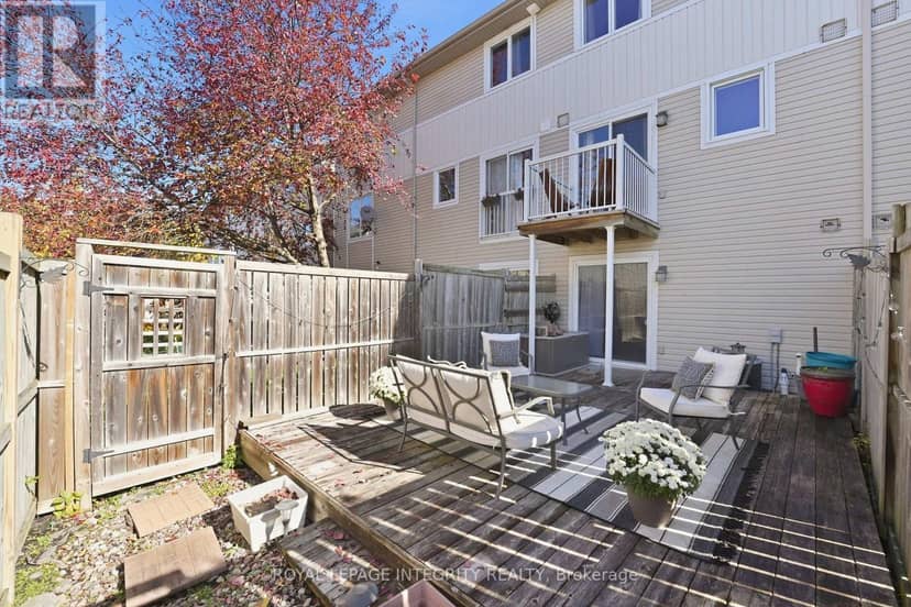 24 Yorkville Street — photo 29 of 40
