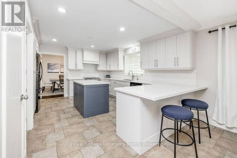 8 Seeley Court — photo 17 of 40