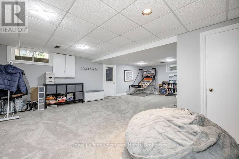 8 Seeley Court — photo 36 of 40