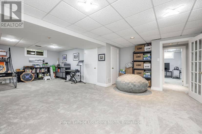 8 Seeley Court — photo 37 of 40