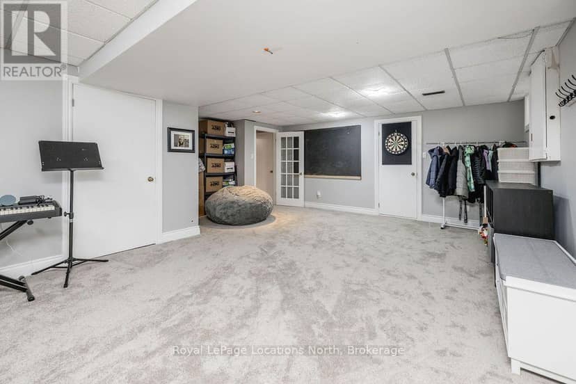 8 Seeley Court — photo 38 of 40
