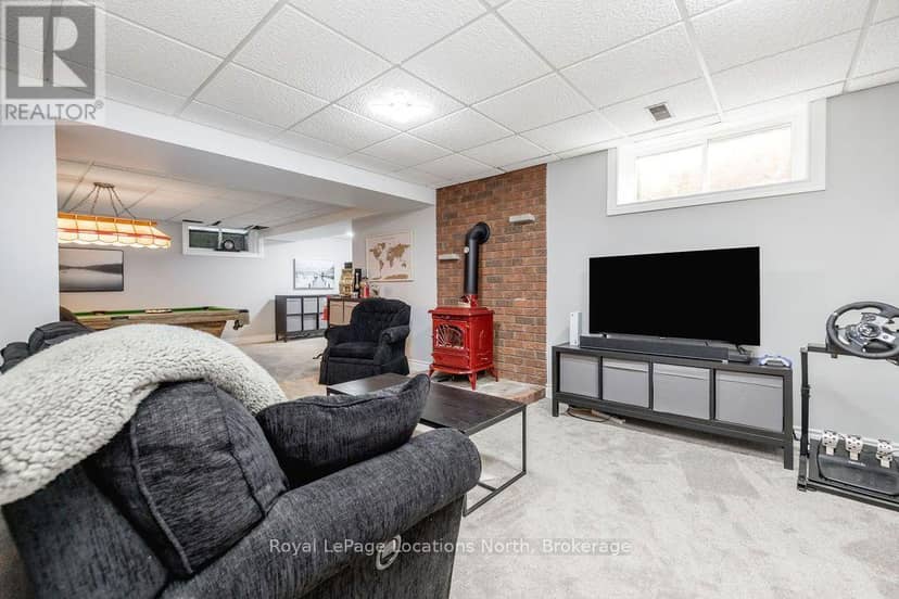 8 Seeley Court — photo 39 of 40