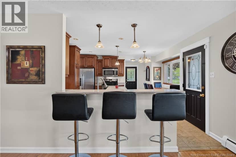 380 Sunset Avenue — photo 16 of 37