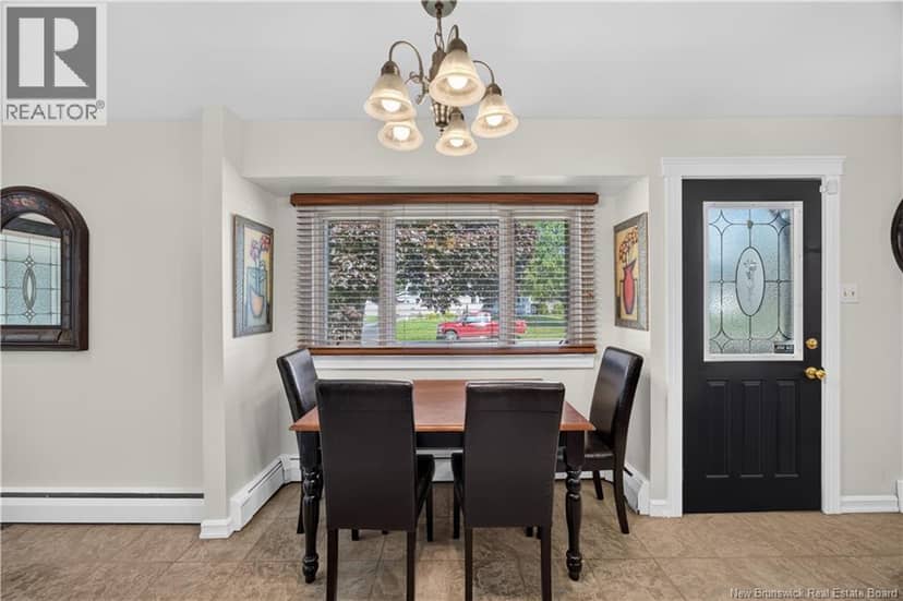 380 Sunset Avenue — photo 11 of 37
