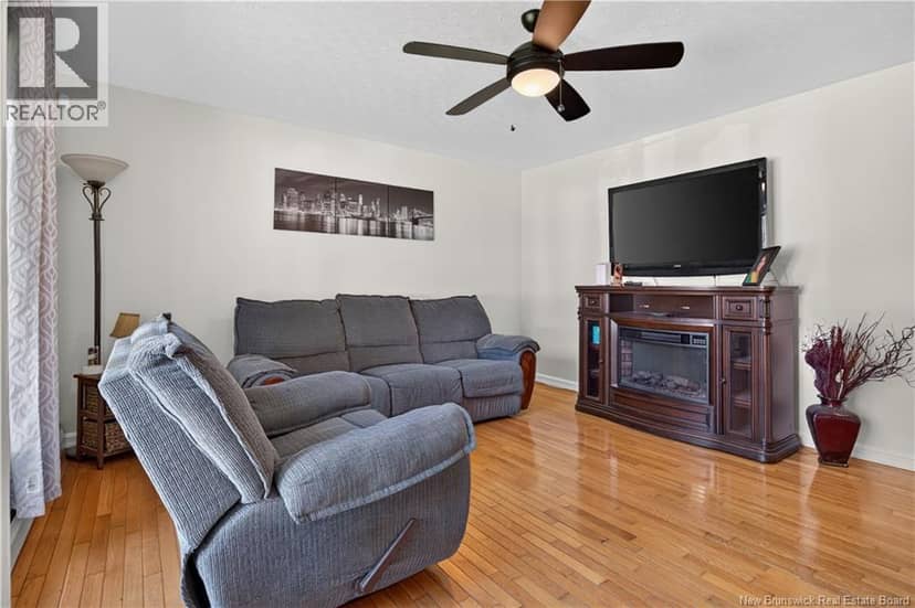 380 Sunset Avenue — photo 17 of 37