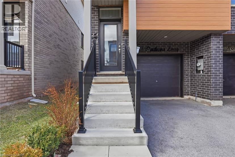 32 RADISON Lane, Hamilton, photo 3