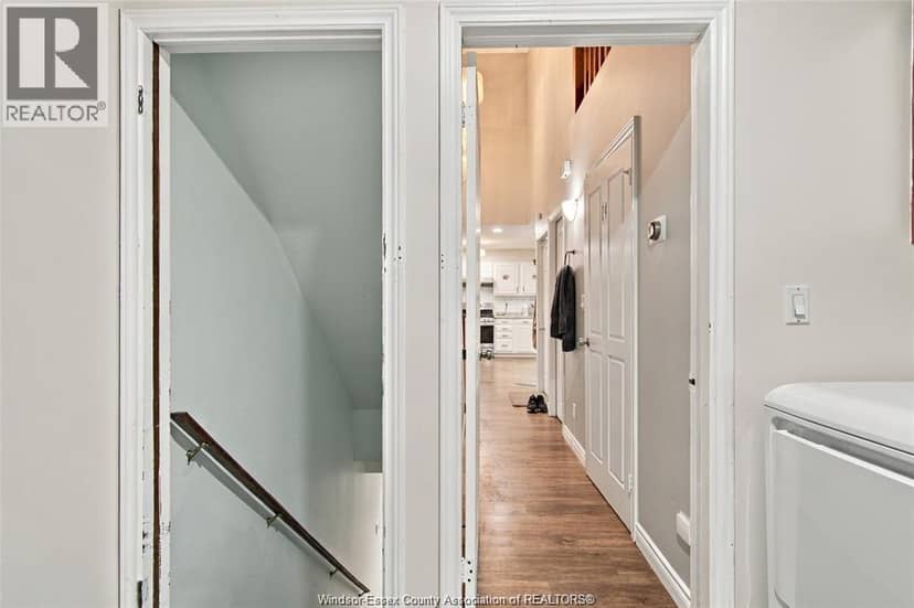 2920 Strawberry Drive — photo 21 of 32
