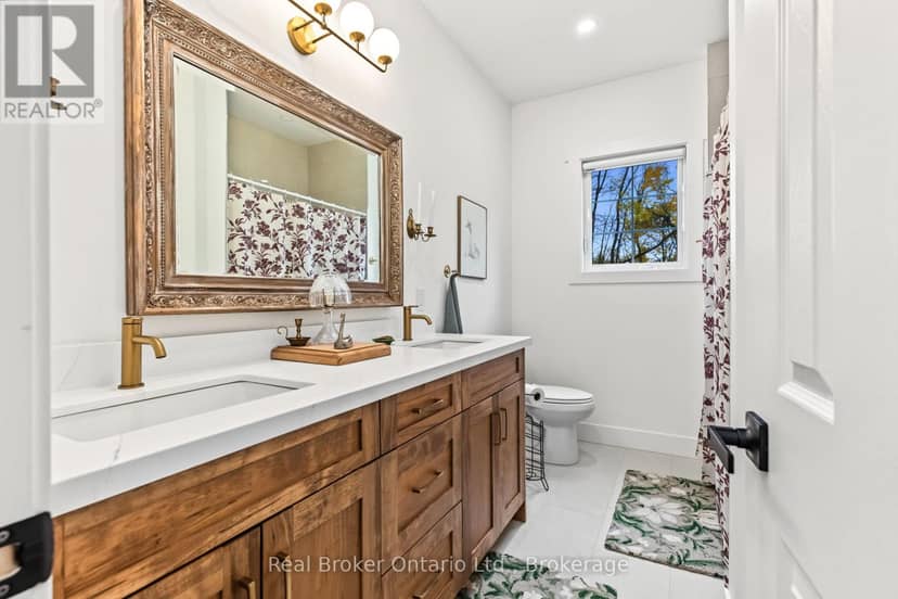 185 Raglan Street — photo 26 of 40