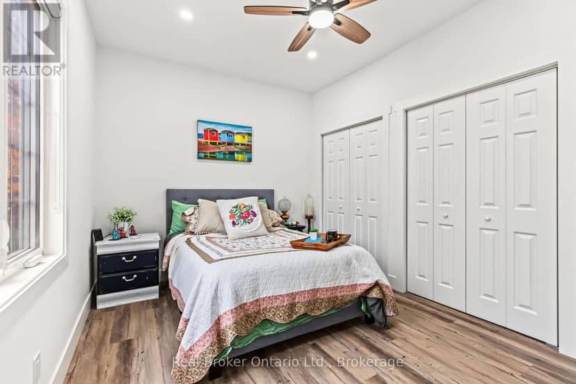 185 Raglan Street — photo 28 of 40