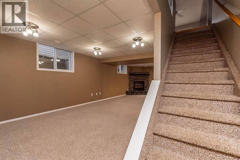 3404 65 Avenue — photo 16 of 37