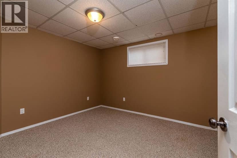 3404 65 Avenue — photo 20 of 37