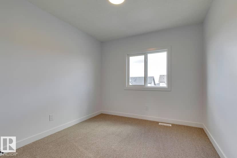 10249 92A AV NW — photo 28 of 32