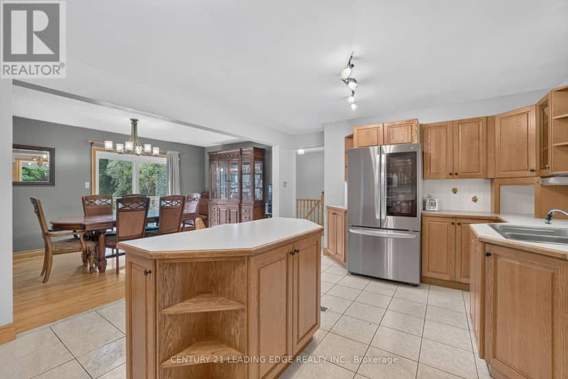 23233 Miles Road, Georgina, photo 8
