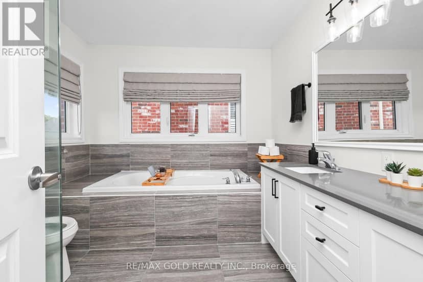 36 Samuel Crescent — photo 15 of 40