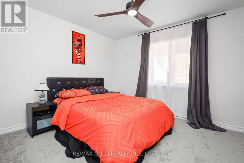 36 Samuel Crescent — photo 19 of 40