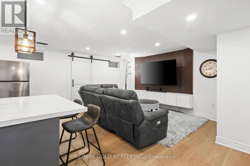 36 Samuel Crescent — photo 30 of 40