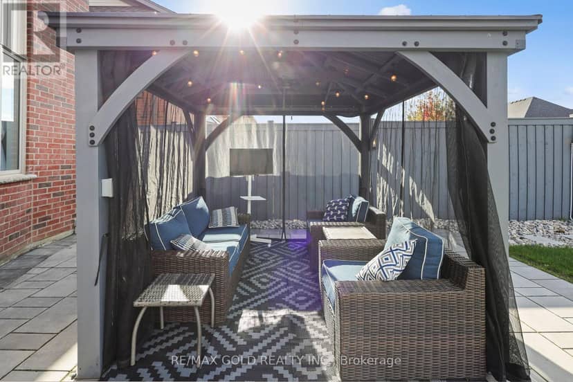 36 Samuel Crescent — photo 37 of 40