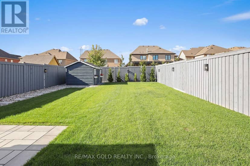 36 Samuel Crescent — photo 39 of 40
