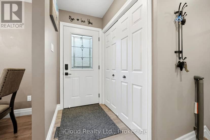 2324 Coldstream Drive, Burlington, photo 4