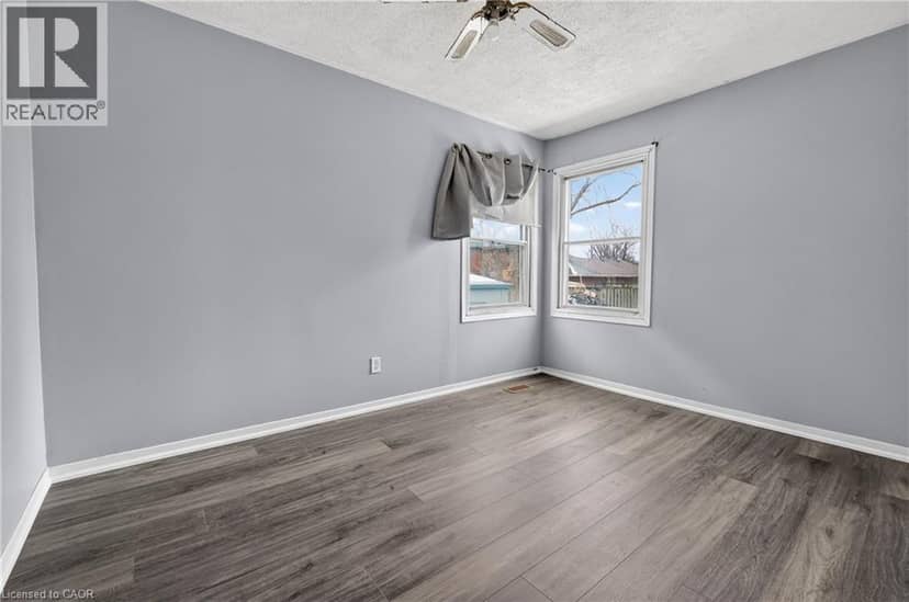 85 GRASS Avenue — photo 13 of 28
