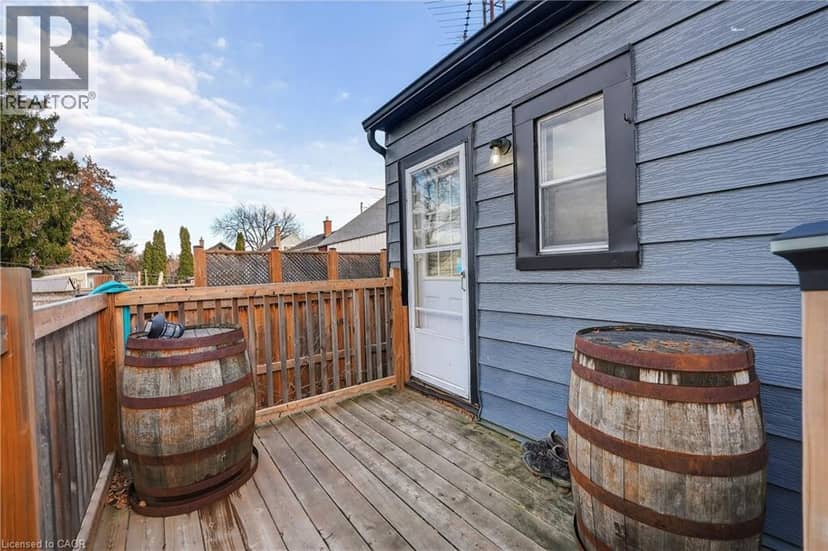 85 GRASS Avenue — photo 7 of 28