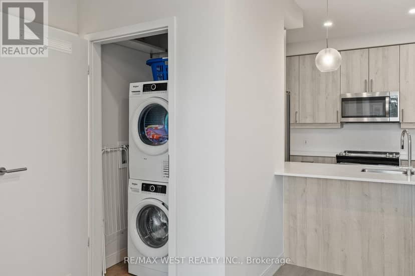 502 - 118 West Street — photo 18 of 20