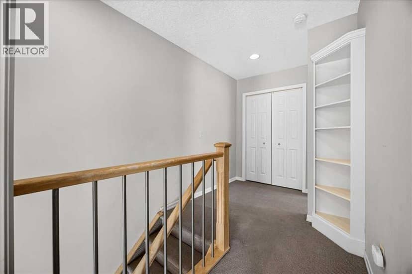 262 21 Avenue NE — photo 30 of 40