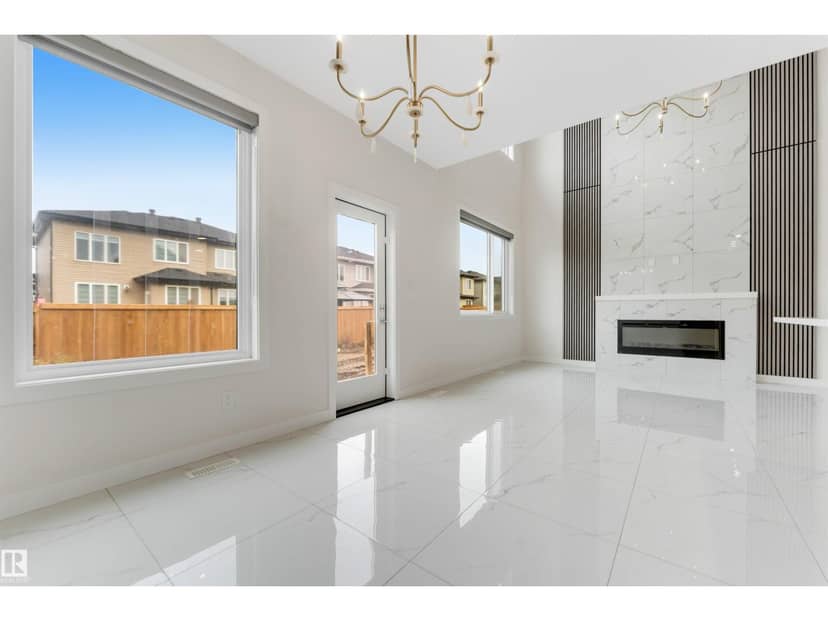 3912 39 AV — photo 21 of 40