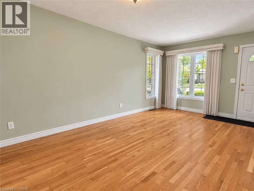 113 BRIAR GLEN Court — photo 10 of 40