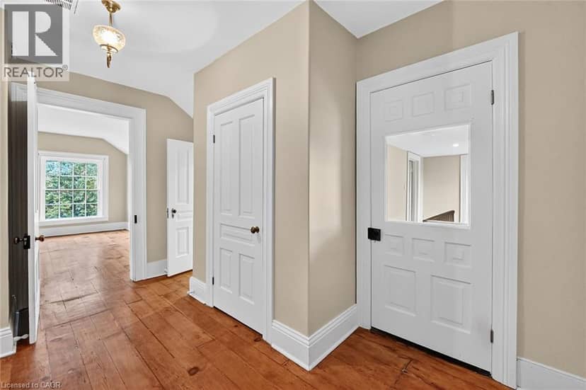 262 MAIN Street W — photo 37 of 40