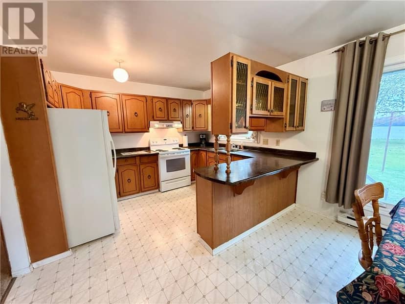 233 Woodward Avenue — photo 9 of 40