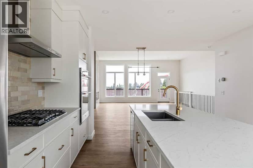 706 Sovereign Common SW — photo 16 of 29