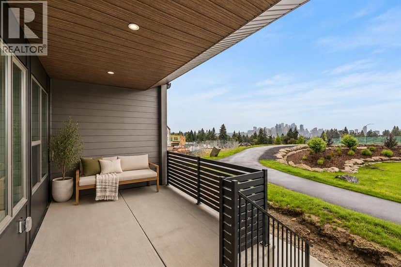 706 Sovereign Common SW, Calgary, photo 2