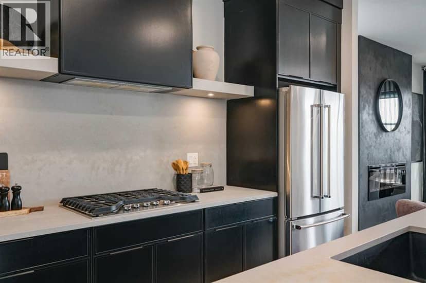 718 Sovereign Common SW, Calgary, photo 7