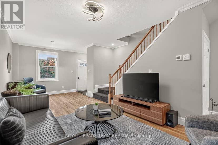447 - 449 Green Avenue — photo 24 of 40