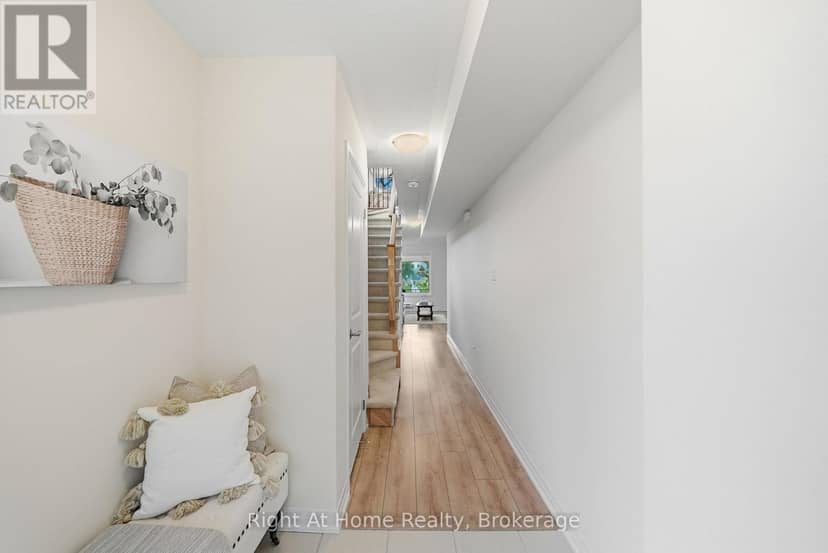 52 Emmas Way, Whitby, photo 3