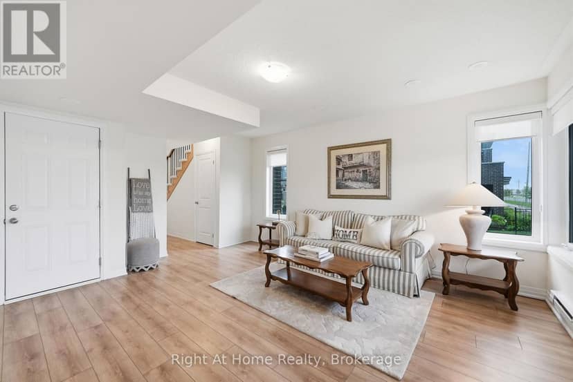52 Emmas Way, Whitby, photo 5
