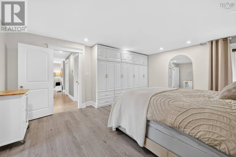58 Erinmore Drive — photo 23 of 40