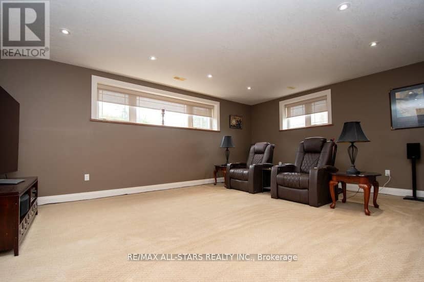 15 Rustlewood Avenue — photo 29 of 40