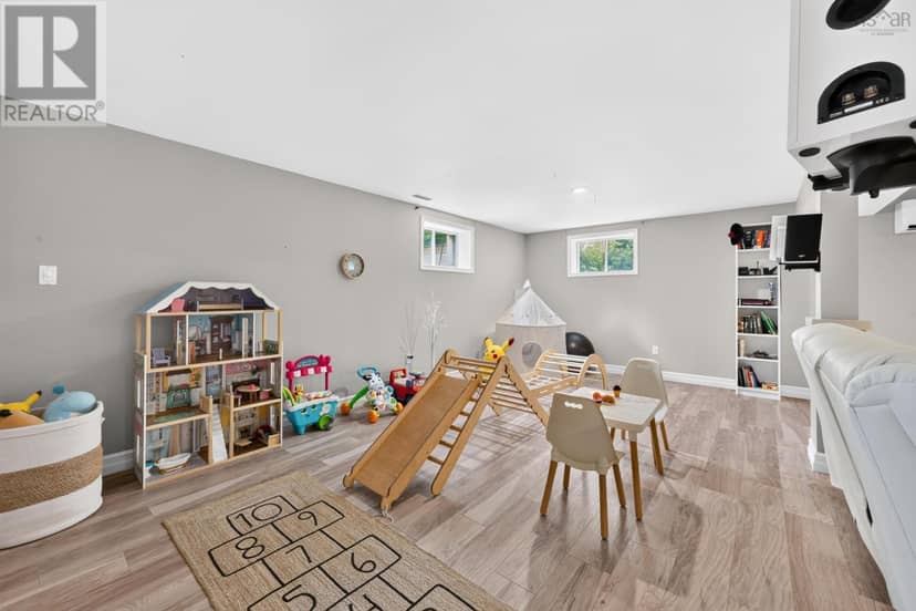 58 Erinmore Drive — photo 35 of 40