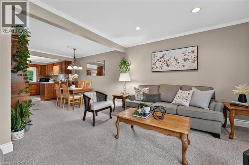 23 LAKEVIEW Avenue — photo 13 of 34