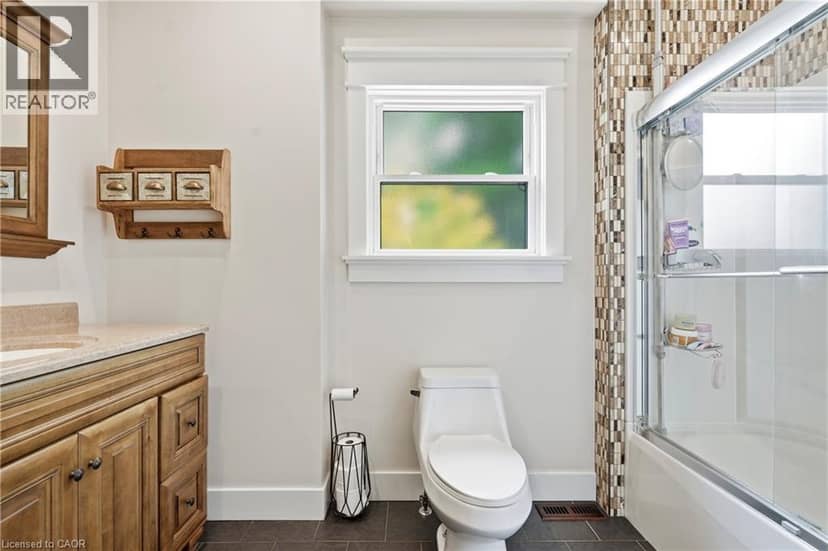 617 CHAPIN Parkway — photo 15 of 40