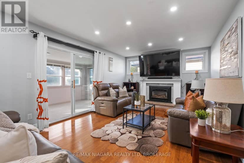 31 Jessica Drive — photo 11 of 32