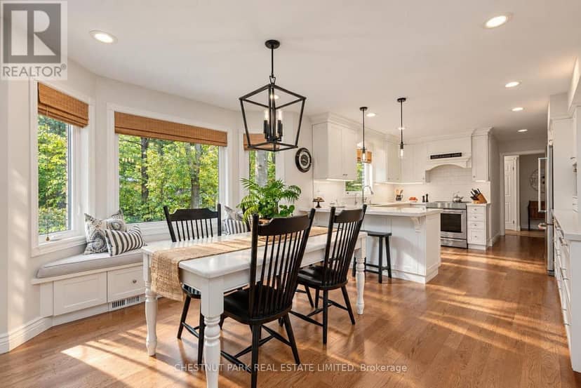 9 Mills Circle, Springwater, photo 4