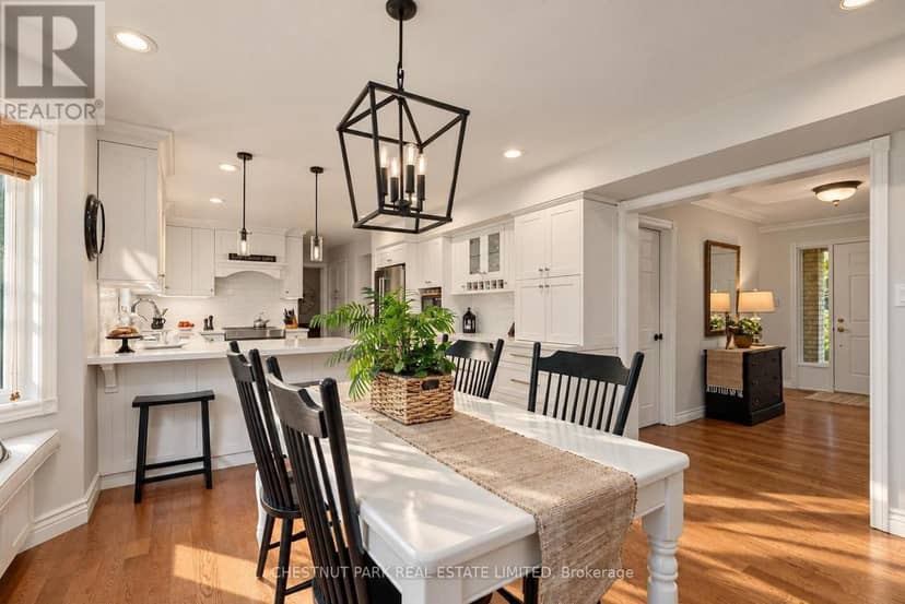 9 Mills Circle, Springwater, photo 6